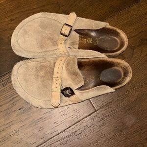 popular birkenstock clogs